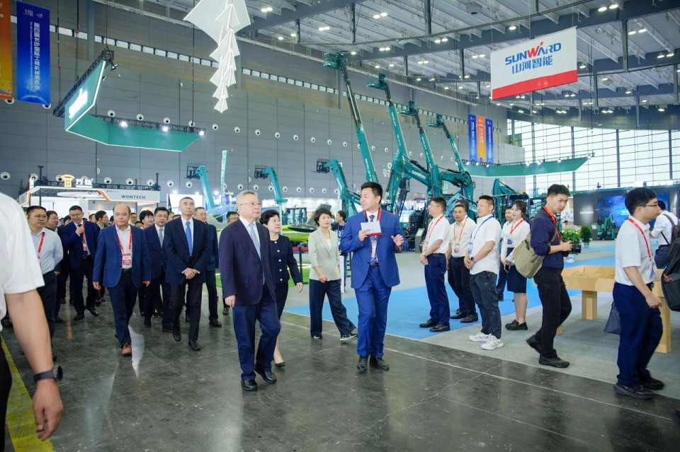 2025 CICEE | 九州ku酷游智能实力闪灼2025长沙国际工程机械展