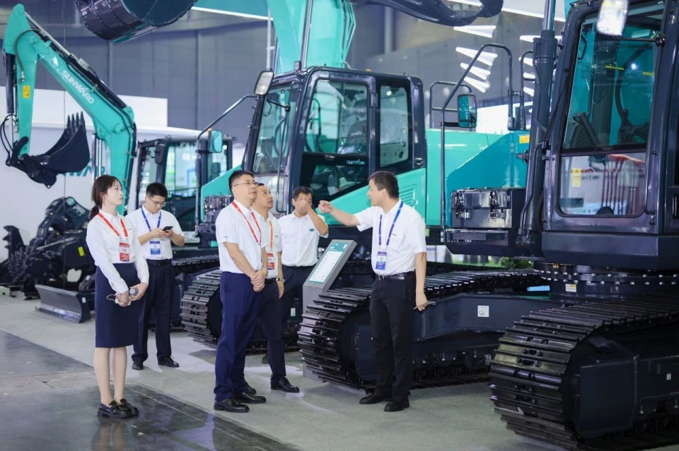 2025 CICEE | 从简单工具迈向多元化解决方案，，，九州ku酷游智能泛起非凡挖掘机风范