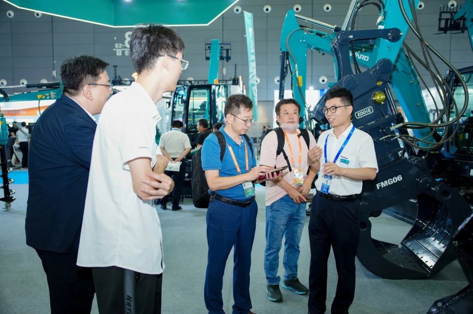 2025 CICEE | 从简单工具迈向多元化解决方案，，，九州ku酷游智能泛起非凡挖掘机风范