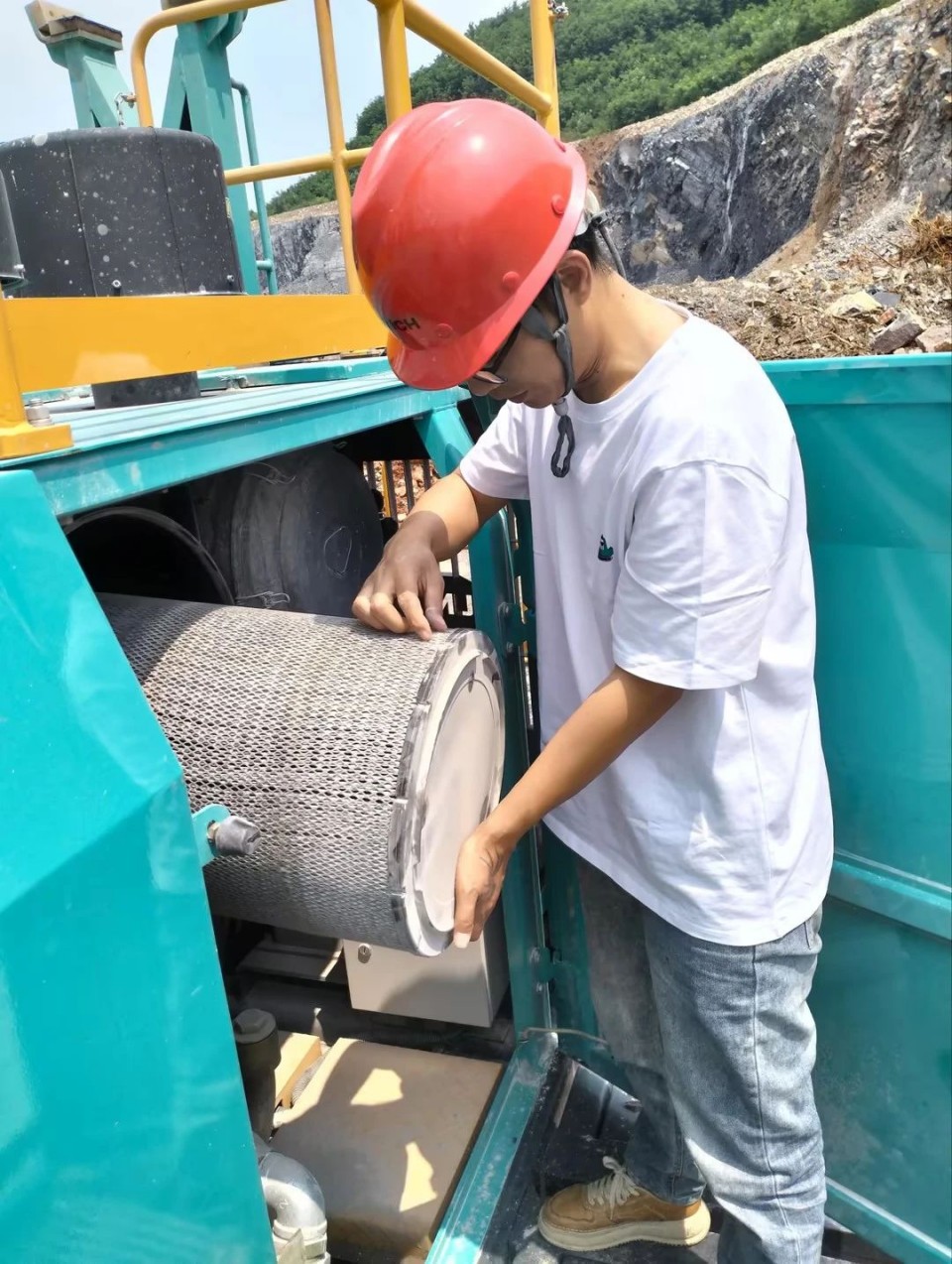 跨越九州ku酷游万里 智启服务新程——九州ku酷游矿岩“服务万里行”活动走进海螺水泥