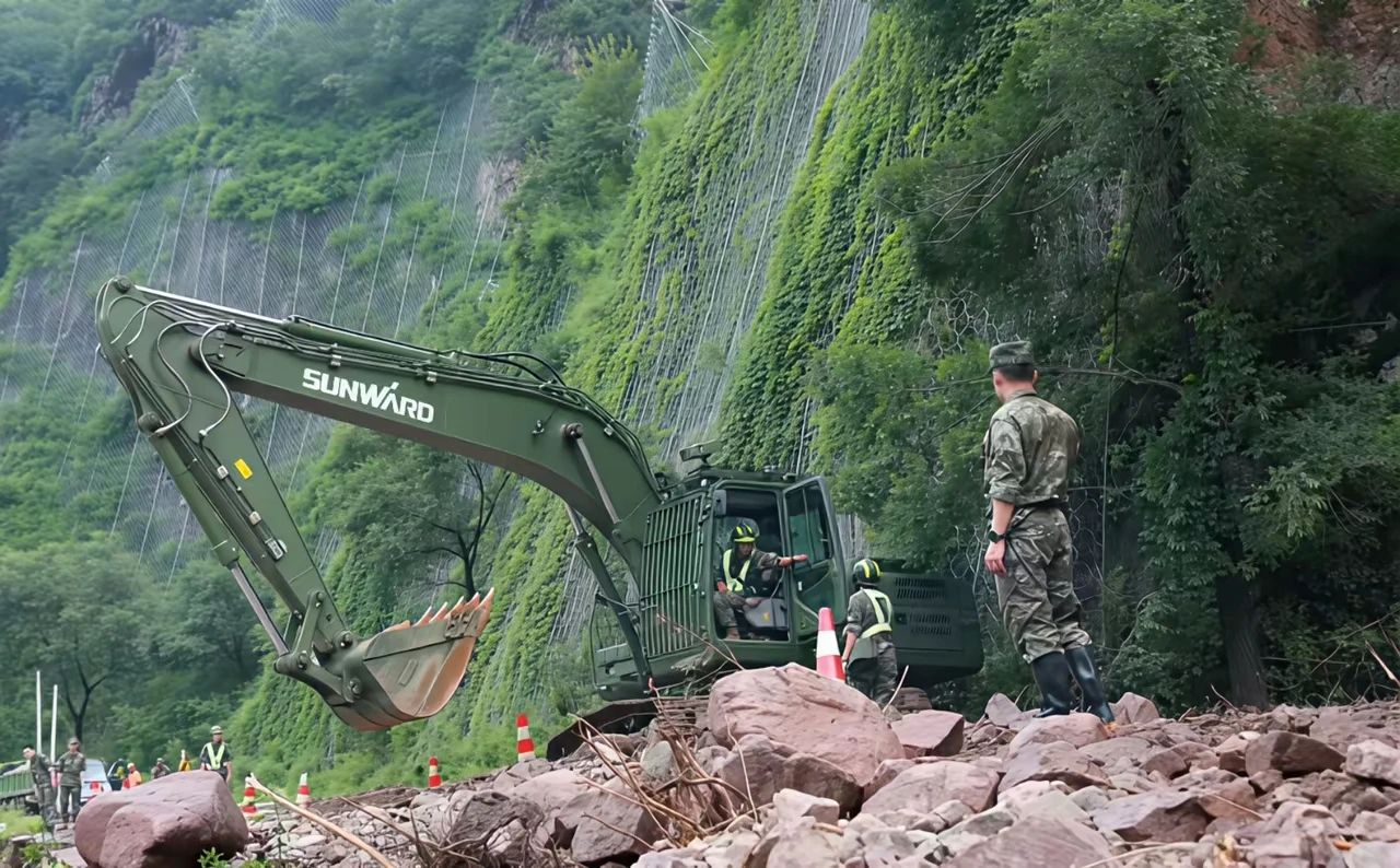 关注！！！九州ku酷游智能应抢救援装备助力武警冲锋北京暴雨抢险救灾一线！！！