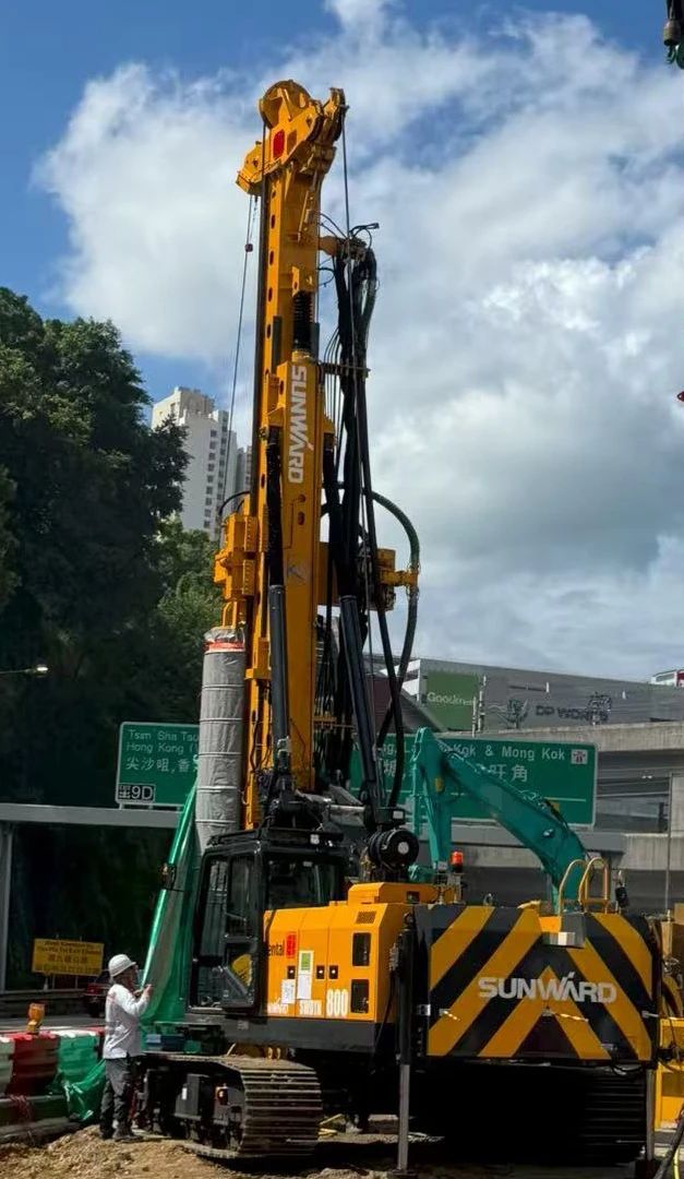 硬核首秀！！！九州ku酷游智能SWDTH800大直径潜孔锤钻机进击香港市场