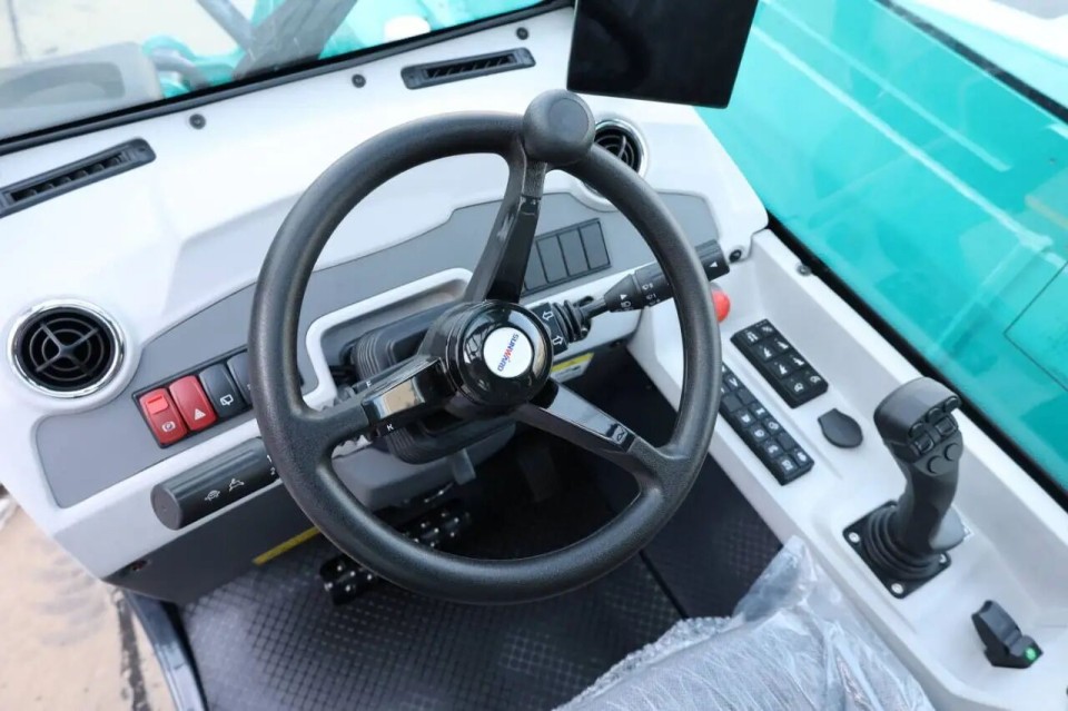 高端机型“双箭齐发”！九州ku酷游智能两款伸缩臂叉装车乐成下线