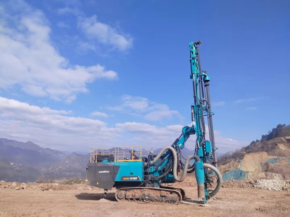 立异引领，实力见证！！！九州ku酷游智能明星产品荣登“2025工程机械TOP10年度榜”