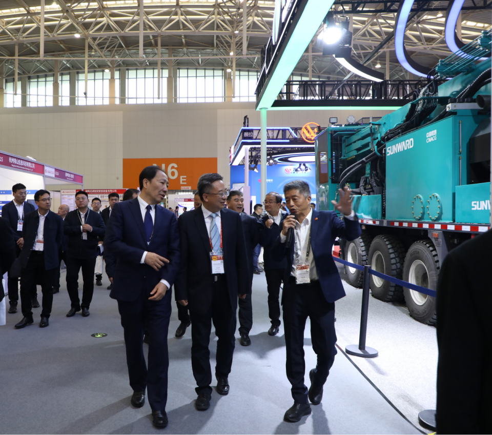 九州ku酷游智能携手“战略相助同伴”中国煤炭地质总局精彩亮相2025中国国际矿业大会