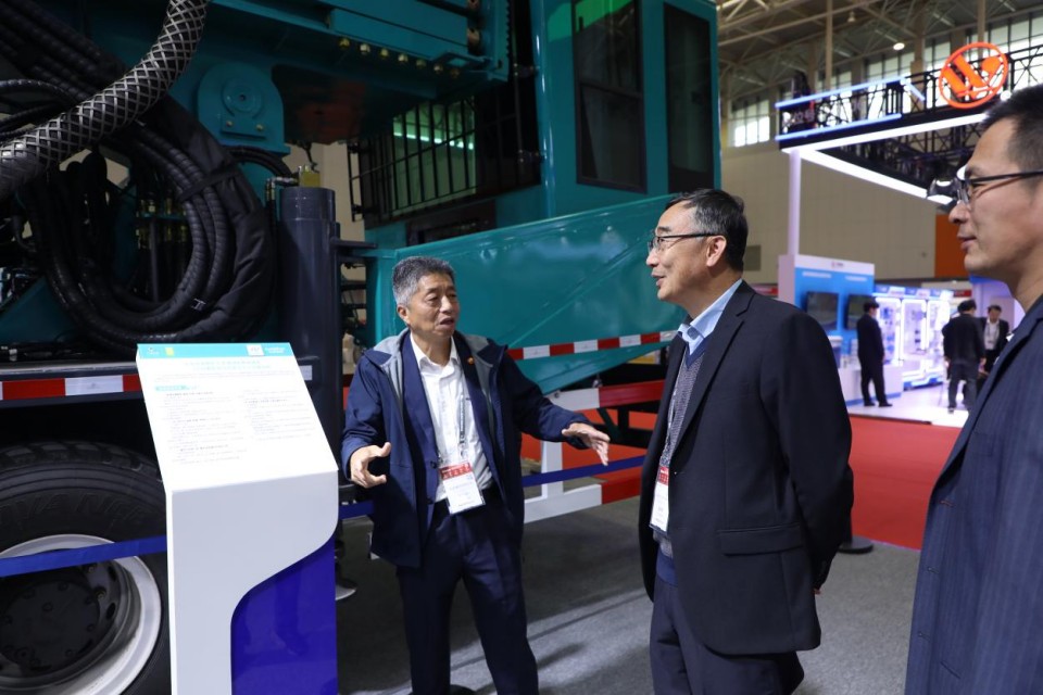 九州ku酷游智能携手“战略相助同伴”中国煤炭地质总局精彩亮相2025中国国际矿业大会