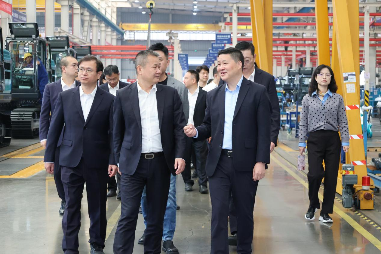 厦门海翼集团总司理金中权到访九州ku酷游智能