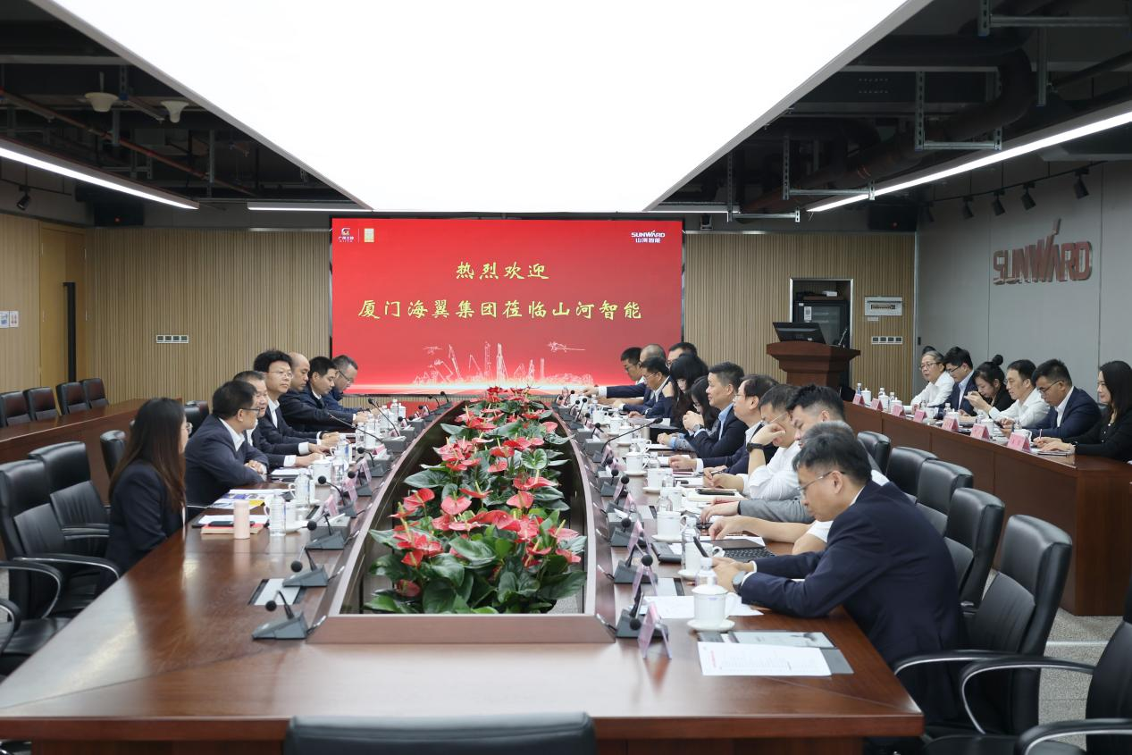 厦门海翼集团总司理金中权到访九州ku酷游智能